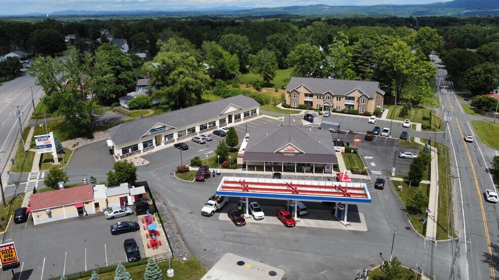 More Photos Of 1095 New Loudon Rd, Cohoes Fast Food For Lease