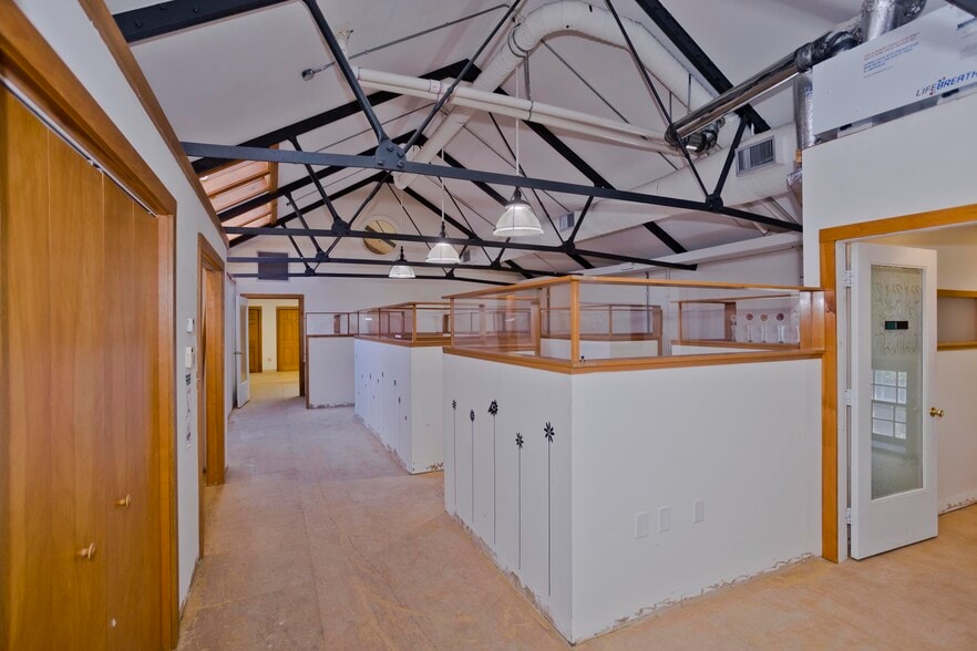 More Photos Of 244 Main St, Northampton Office Residential For Sale