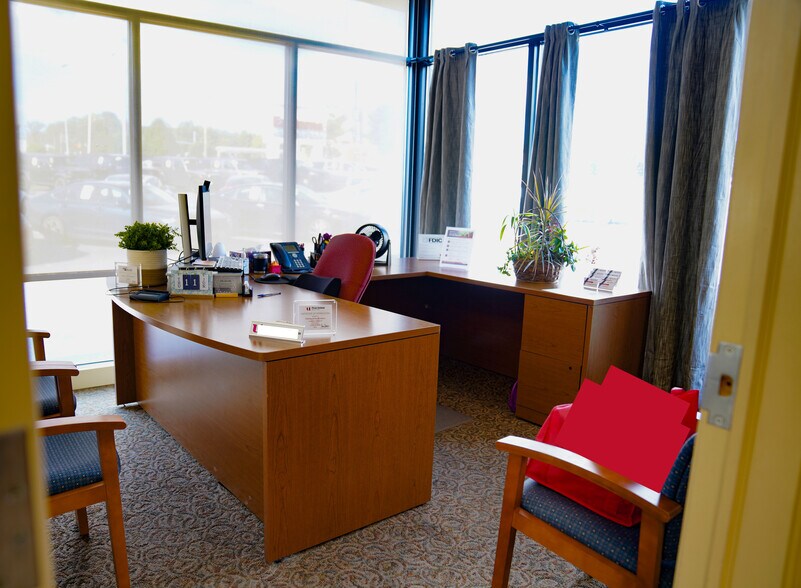 More Photos Of 102 Baughmans Ln, Frederick General Retail For Sale
