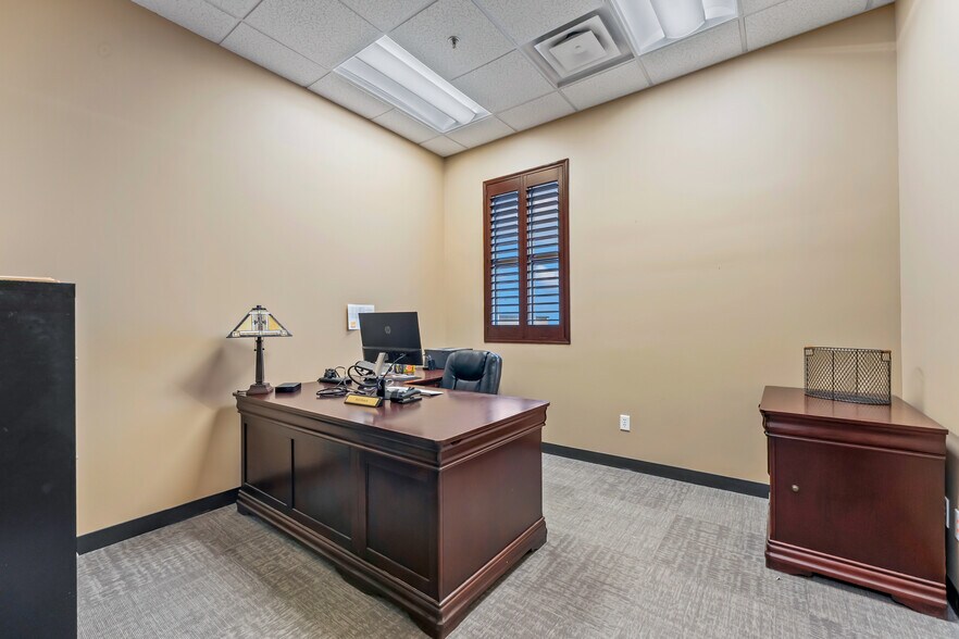 More Photos Of 18335 E 103rd Ave, Commerce City Medical For Sale