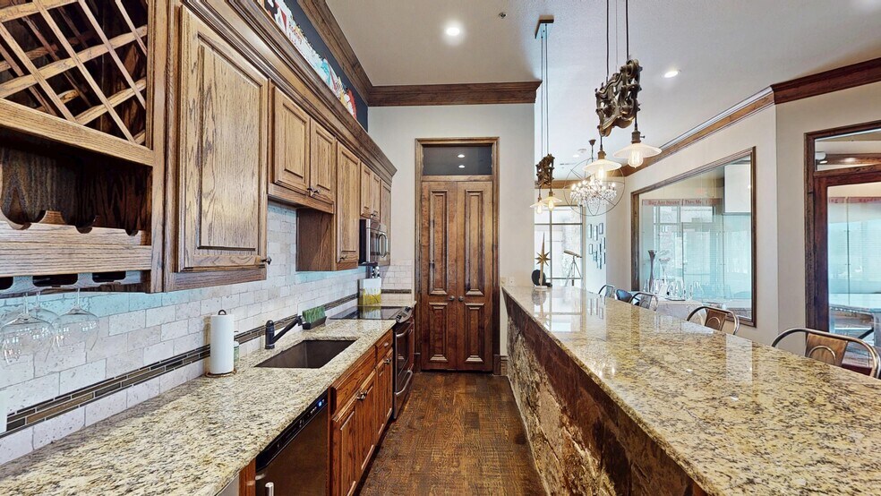 More Photos Of 3000 Village Pky, Highland Village Office For Sale