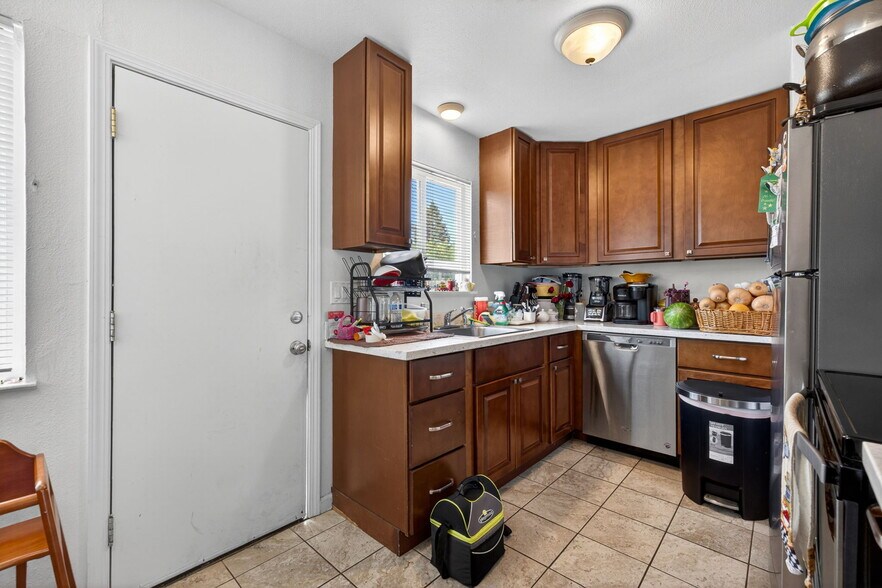 More Photos Of 600-606 Pacific Ave, Santa Rosa Apartments For Sale
