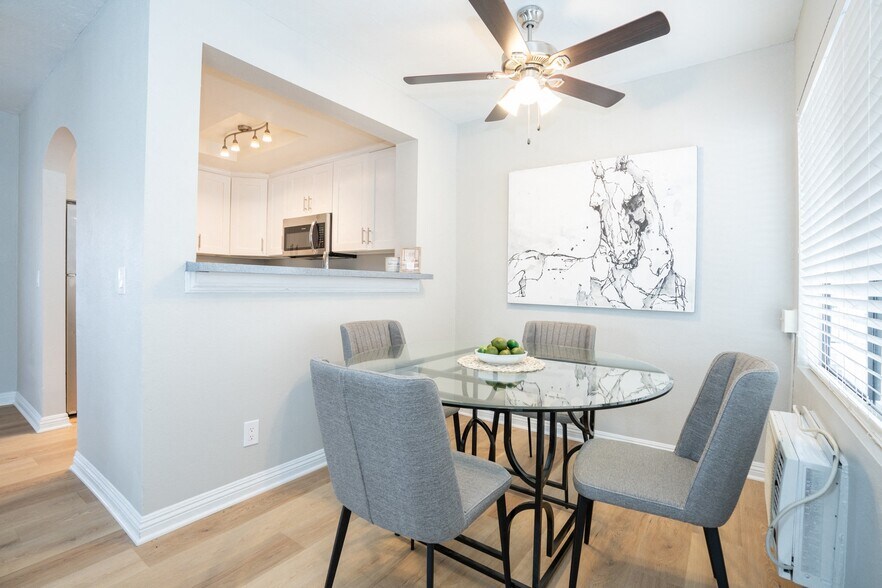 More Photos Of 1318 N Mansfield Ave, Los Angeles Apartments For Sale