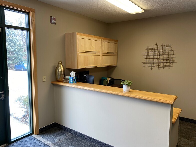 More Photos Of 11149-11157 N Zealand Ave, Champlin Office For Lease