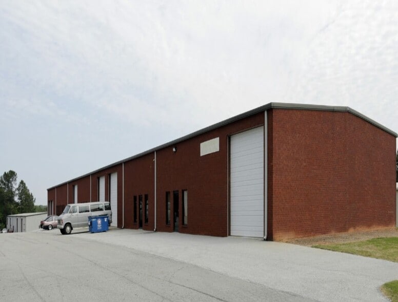 More Photos Of 51 Pearl Industrial Ave, Hoschton Warehouse For Lease