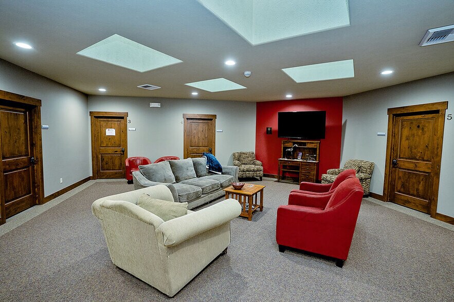 More Photos Of 6701 N Idaho Rd, Newman Lake Lodge Meeting Hall For Sale