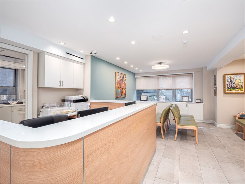More Photos Of 132 E 76th St, New York Apartments For Sale
