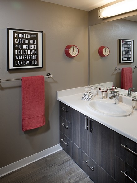More Photos Of 4535 12th Ave NE, Seattle Apartments For Lease