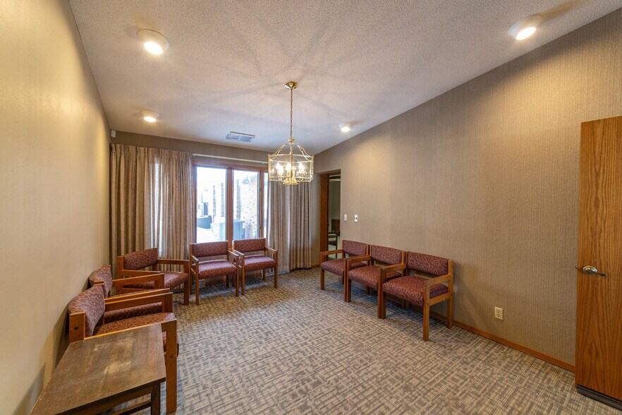 More Photos Of 605 Scott St, Wausau Office For Sale