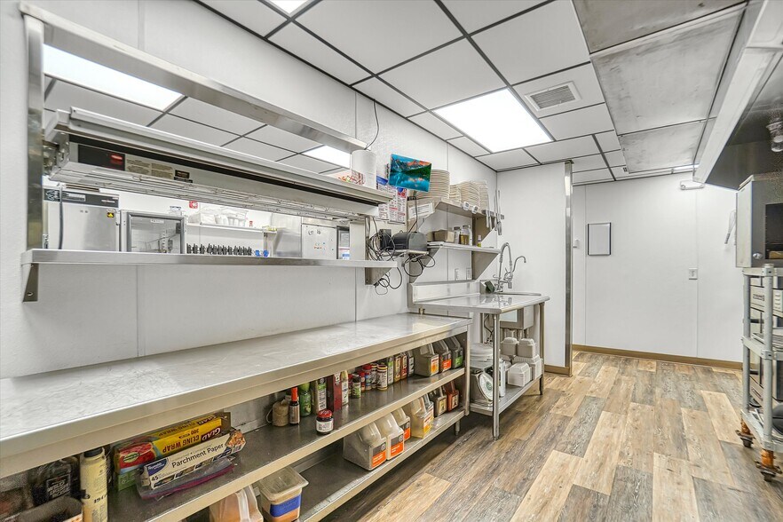 More Photos Of 23894 S Frontage Rd, Weatherford Bar For Sale