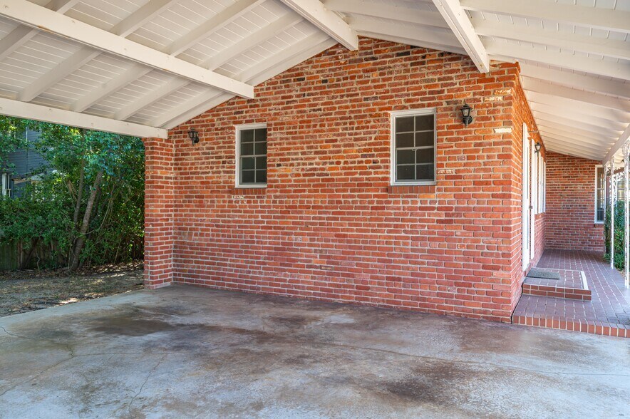 More Photos Of 510 E Parker St, Bartow Office For Sale
