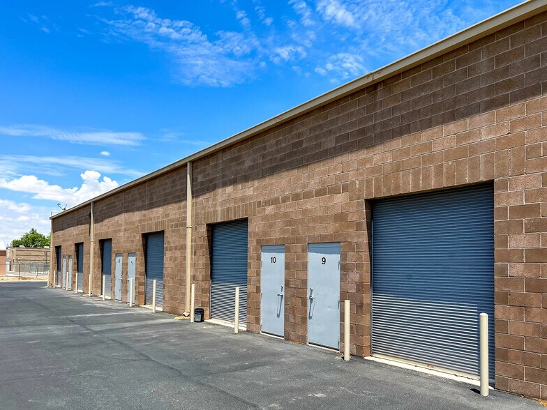 More Photos Of 5312 Rio Bravo Rd, Santa Teresa Showroom For Lease