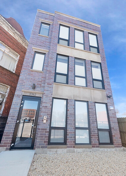 Primary Photo Of 3762 S Indiana Ave, Chicago Apartments For Sale
