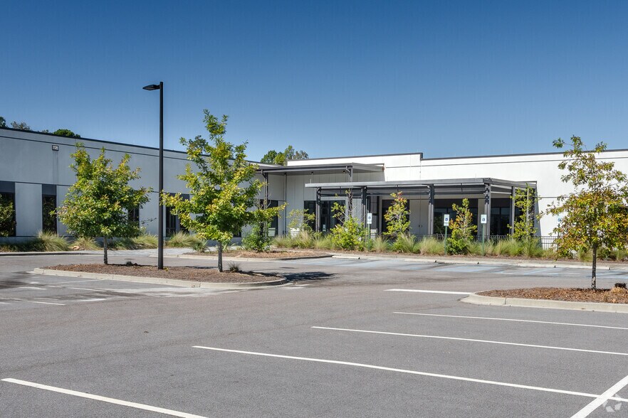 More Photos Of 3450 Ingleside Blvd, North Charleston Office For Lease