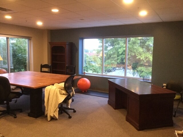 More Photos Of 804-820 Port Centre Pky, Portsmouth Light Manufacturing For Lease