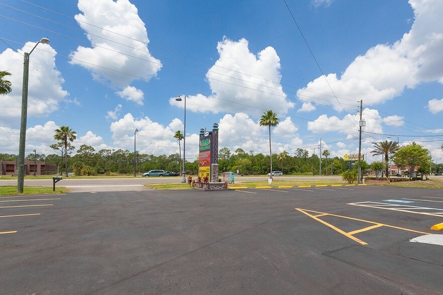 More Photos Of 4657 W Irlo Bronson Memorial Hwy, Kissimmee Hotel For Sale