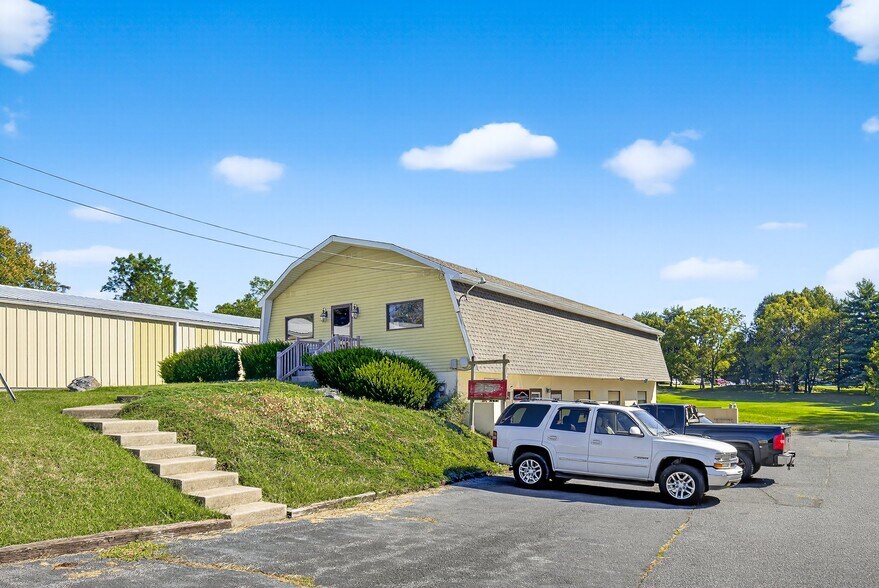 More Photos Of 929 Lititz Pike, Lititz Storefront Retail Office For Sale