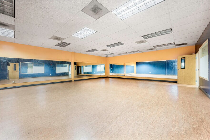 More Photos Of 225 E 6th St, Long Beach Medical For Lease