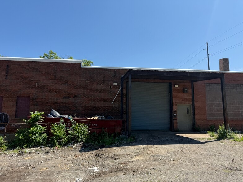 More Photos Of 1766 E 133rd St, East Cleveland Warehouse For Lease