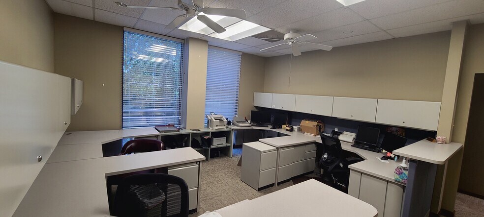 More Photos Of 320 N 5th St, Saint Charles Office For Sale