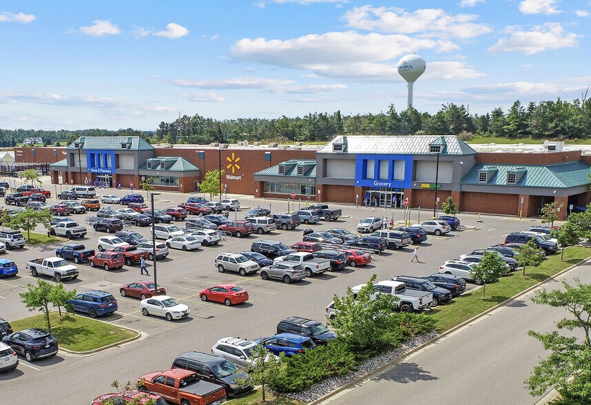 Primary Photo Of 1590-1614 Anderson Rd, Petoskey General Retail For Lease