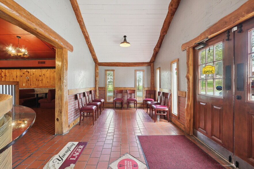More Photos Of 100 Covered Bridge Rd, Euharlee Restaurant For Sale