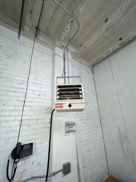 More Photos Of 415 S 7th St, Lincoln Warehouse For Lease