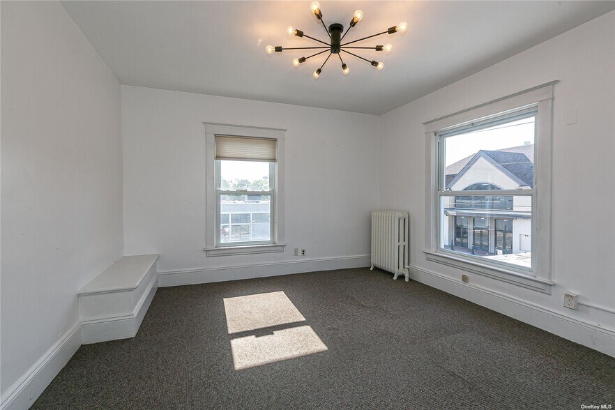 More Photos Of 330 Winthrop St, Westbury Office For Sale