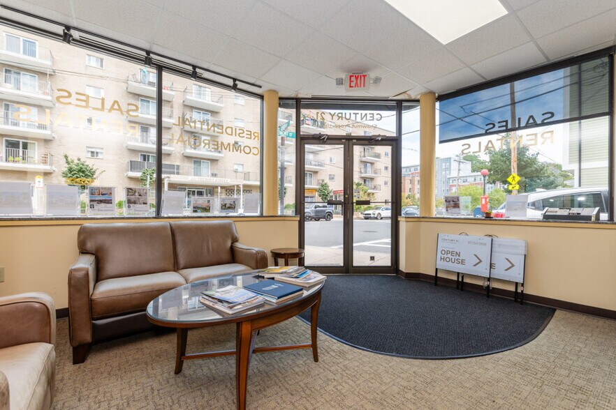 More Photos Of 136 Tremont St, Boston General Retail For Sale