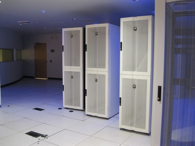 More Photos Of 7710 W Cheyenne Ave, Las Vegas Industrial For Sale