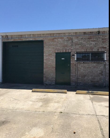 More Photos Of 6008 W 34th St, Houston Warehouse For Lease