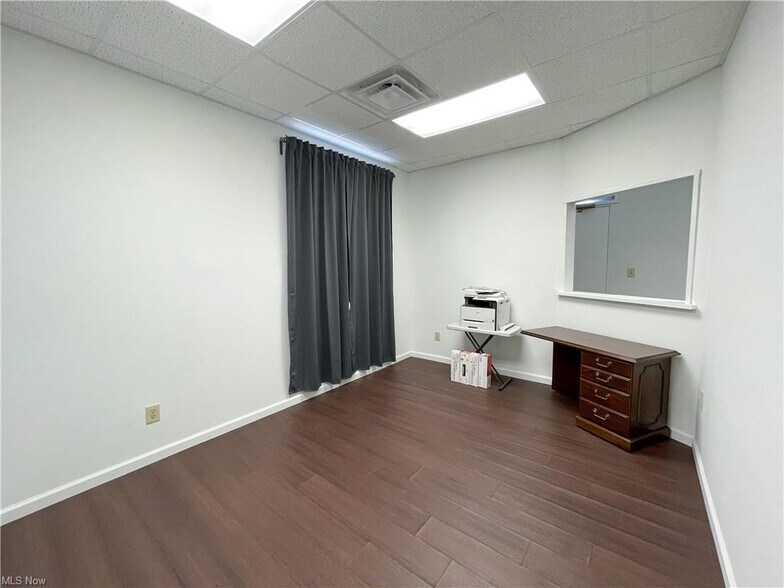 More Photos Of 8110 Lake Ave, Cleveland Manufacturing For Lease