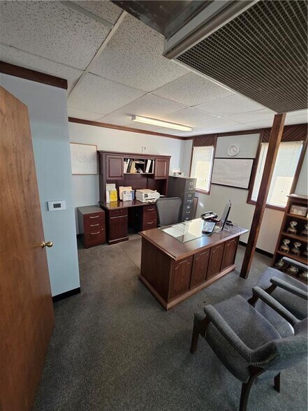 More Photos Of 6303 King Hill Ave, Saint Joseph Office For Sale