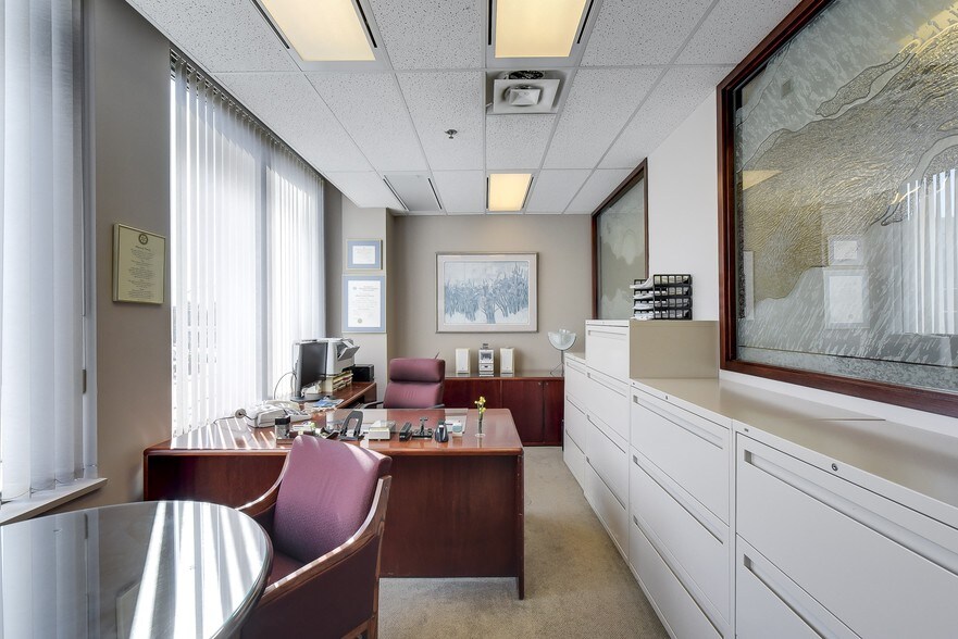 More Photos Of 4885 Kingsway, Burnaby Medical For Lease