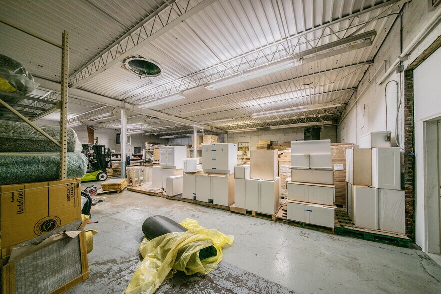 More Photos Of 901 Broadway St, Paducah Warehouse For Sale