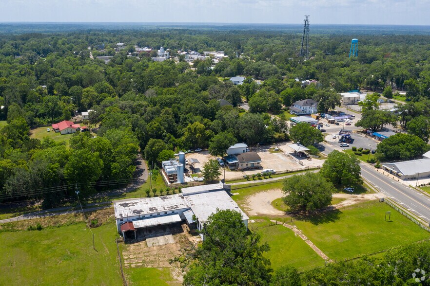 More Photos Of 765 E Washington St, Monticello Auto Repair For Sale