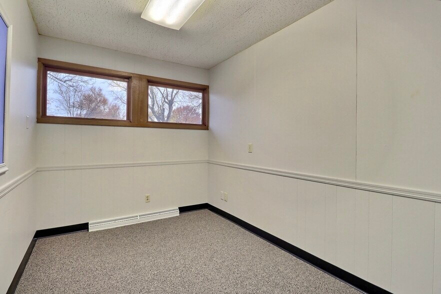 More Photos Of 230 E 22nd St, Fremont Medical For Sale