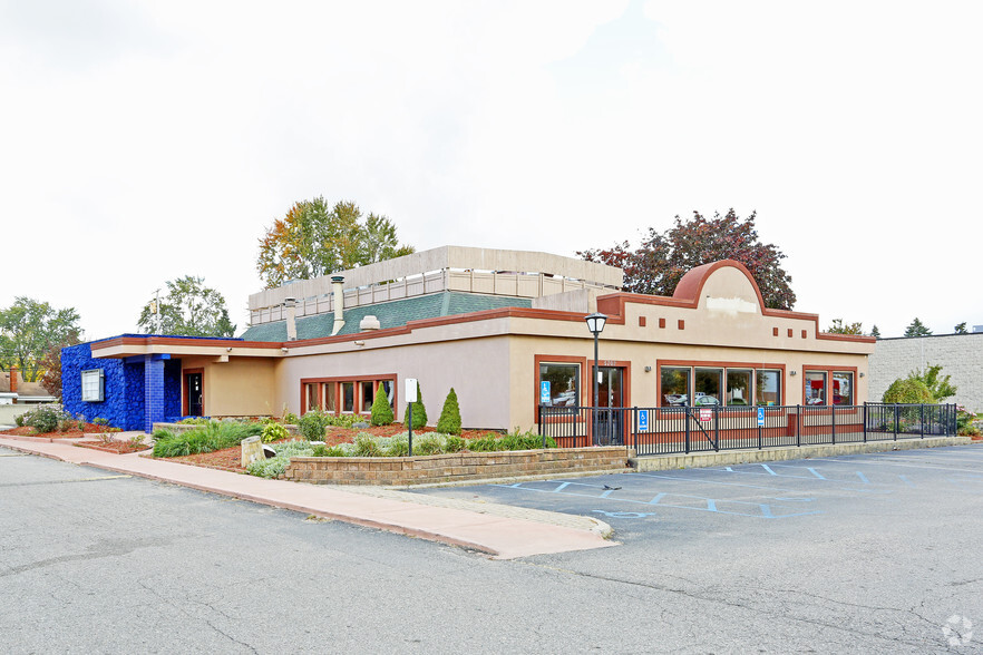 Primary Photo Of 5702 E 12 Mile Rd, Warren Restaurant For Sale