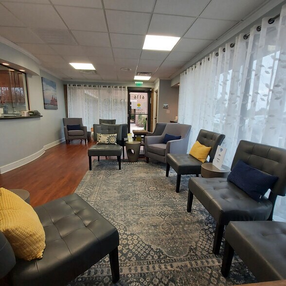 More Photos Of 6112-6122 E 61st St, Tulsa Medical For Sale