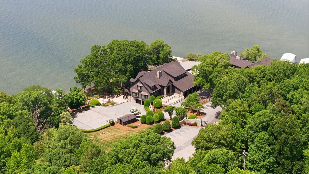 Primary Photo Of 9715 Nine Eagles Ln, Charlotte Specialty For Sale