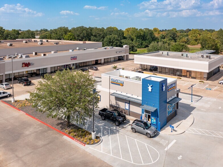 More Photos Of 12466 I 45 N, Willis Unknown For Lease