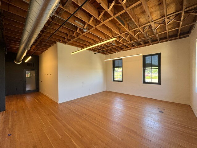 More Photos Of 1201 Keosauqua Way, Des Moines Office For Lease