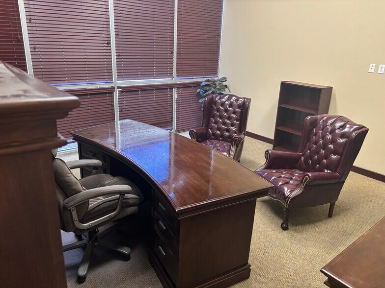 More Photos Of 90 S Kyrene Rd, Chandler Office For Lease