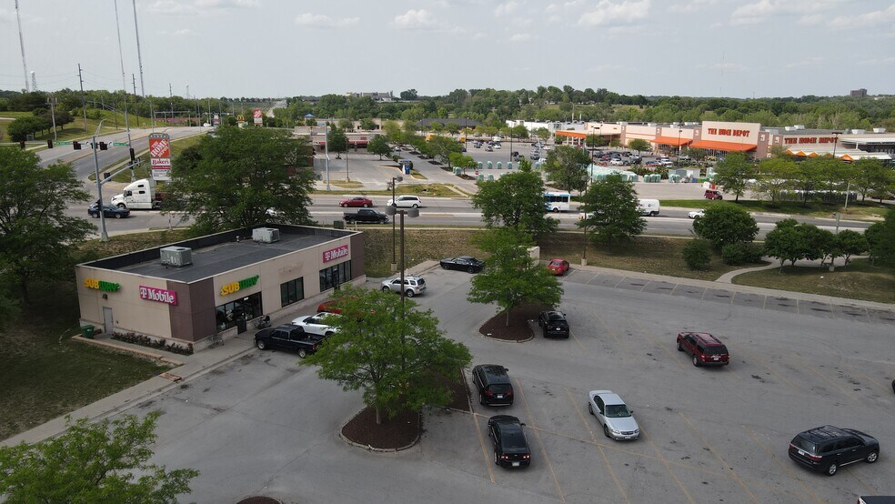 More Photos Of 4455-4457 N 72nd St, Omaha Storefront For Sale