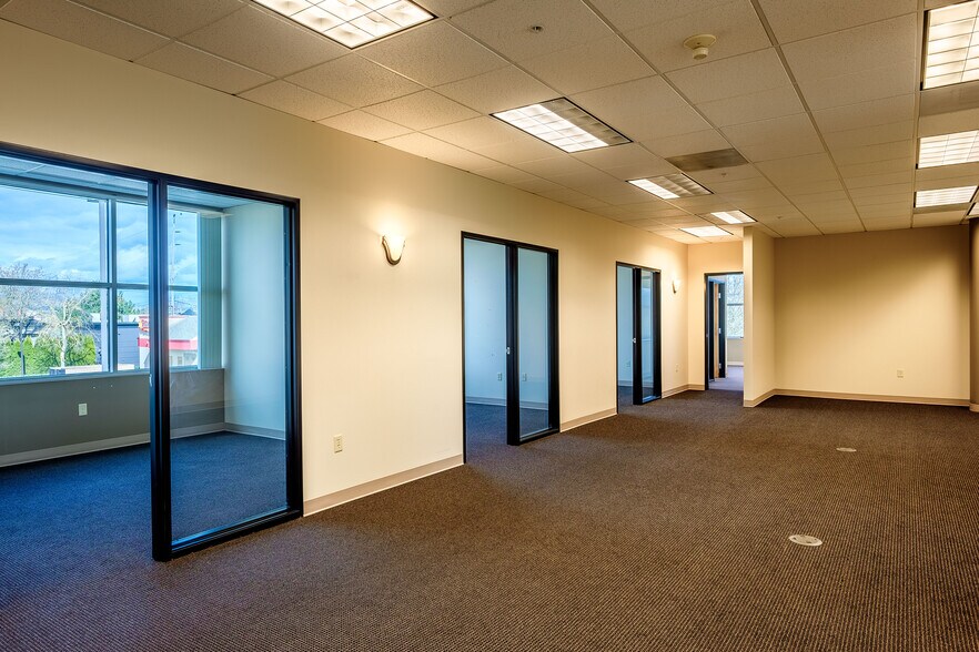 More Photos Of 1406 SE 164th Ave, Vancouver Office For Lease