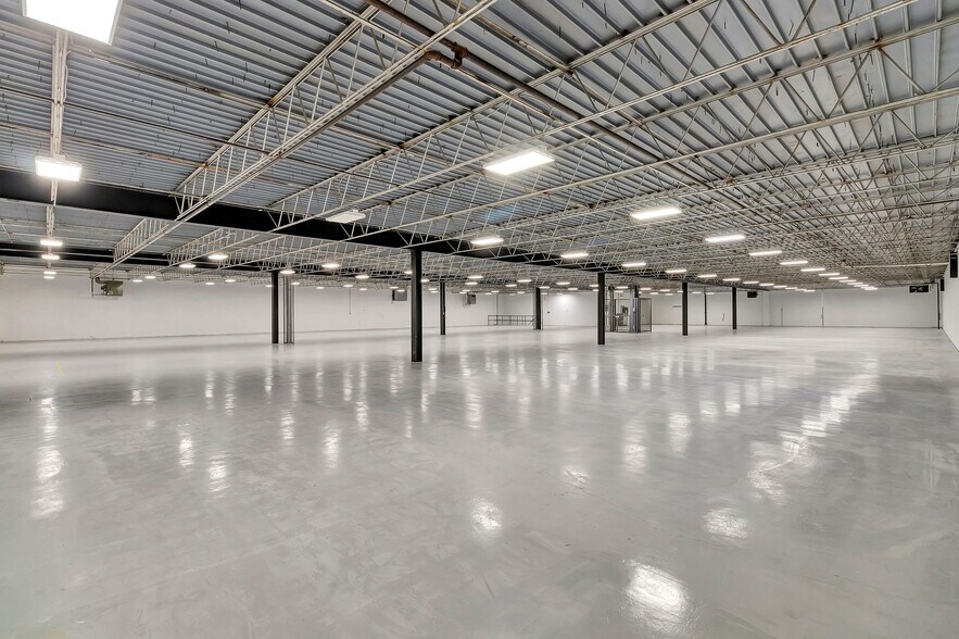 More Photos Of 415 Greenwell Ave, Cincinnati Service For Lease