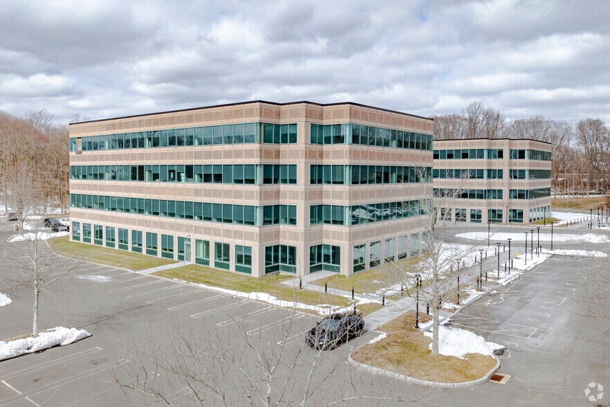 More Photos Of 440 Wheelers Farms Rd, Milford Office For Lease
