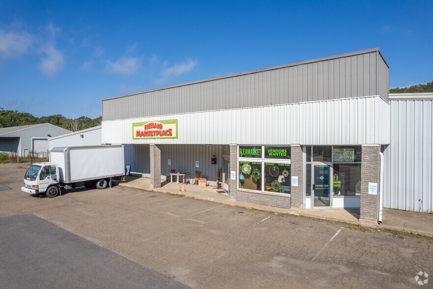 More Photos Of 166 Foster Ave, Freeland Warehouse For Lease