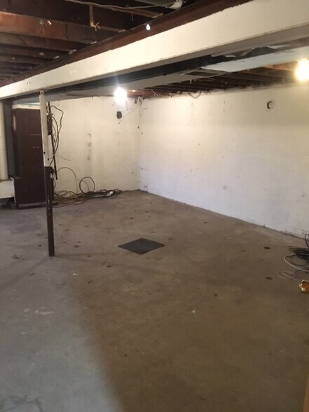 More Photos Of 532 Main St, Wintersville Freestanding For Lease