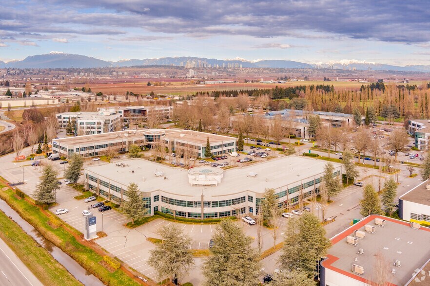 More Photos Of 13571 Commerce Pky, Richmond Office For Lease